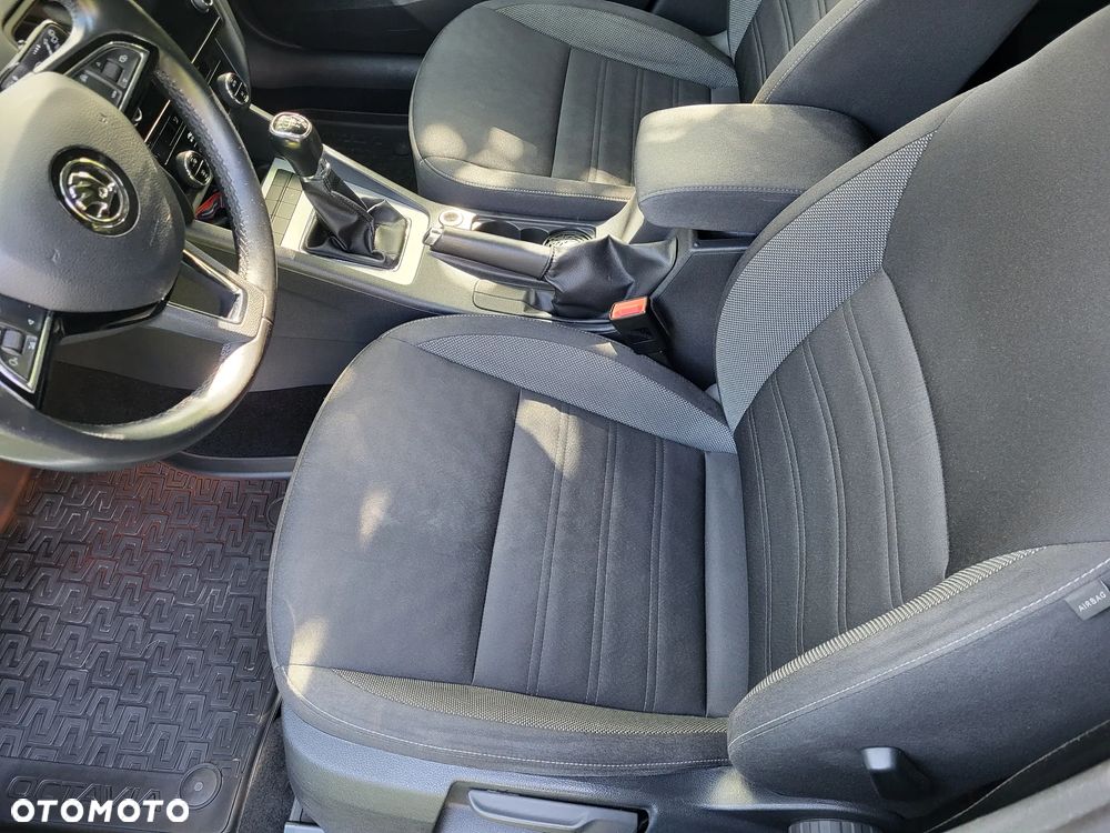 Skoda Octavia 1.6 TDI SCR Ambition - 12