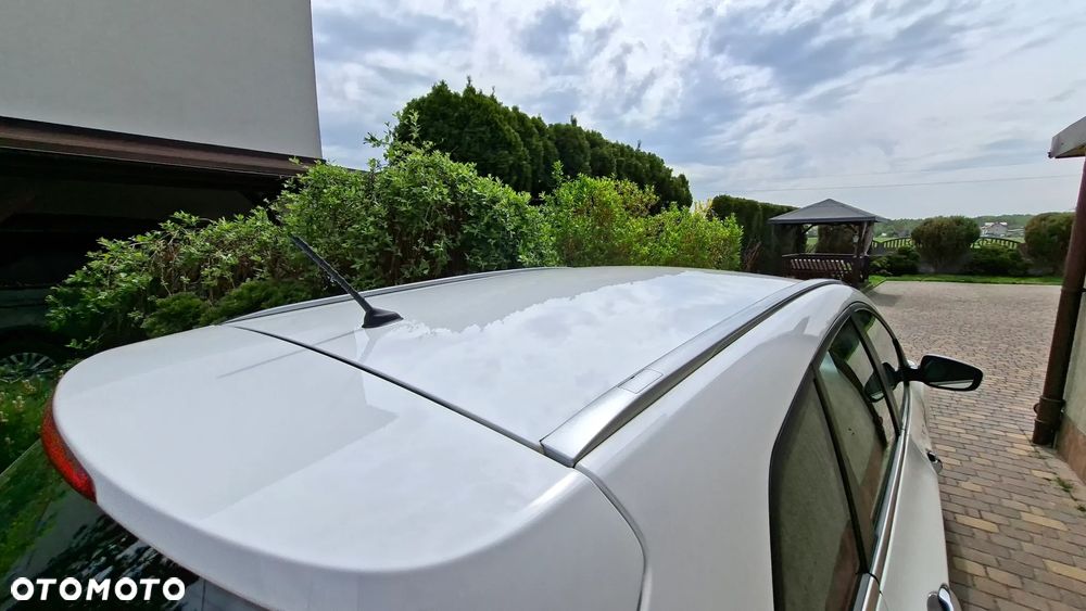 Hyundai i30 Kombi 1.6 GDi DCT Premium - 10