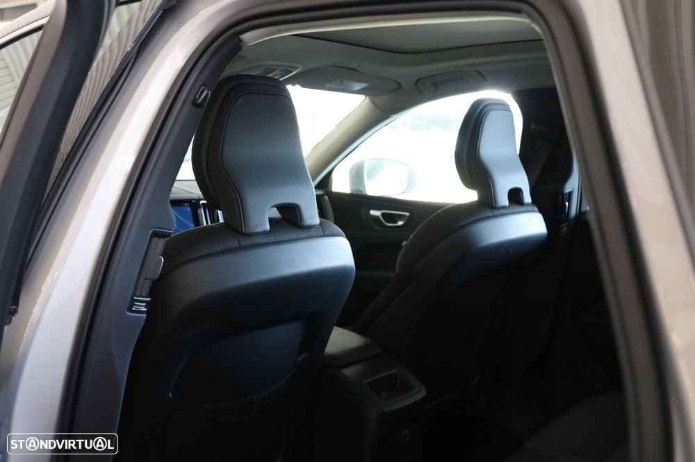 Volvo XC 60 2.0 T6 PHEV Core AWD - 16