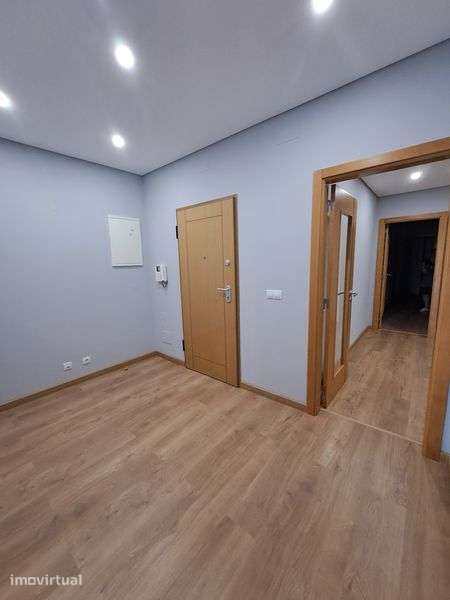 T3 último andar Odivelas c/ garagem - Grande imagem: 3/8