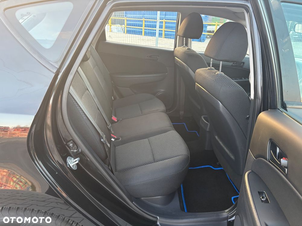 Hyundai i30 1.4 Comfort World Cup - 29