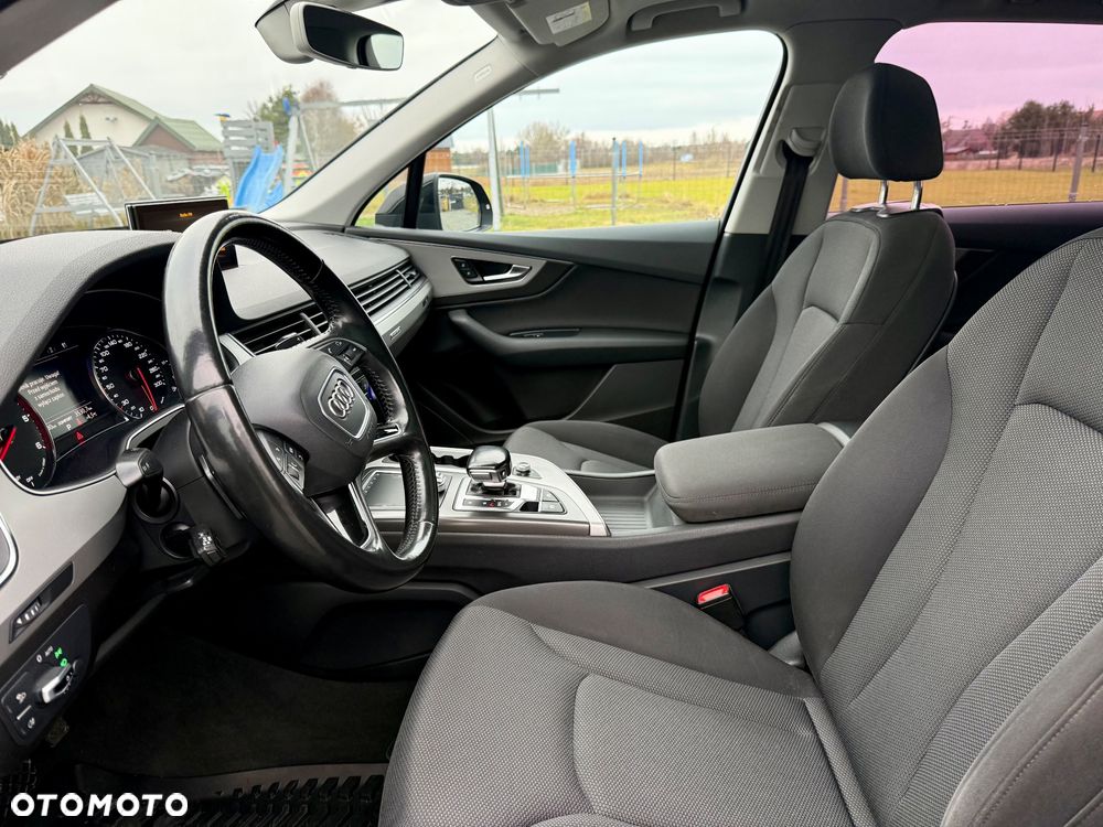 Audi Q7 - 10