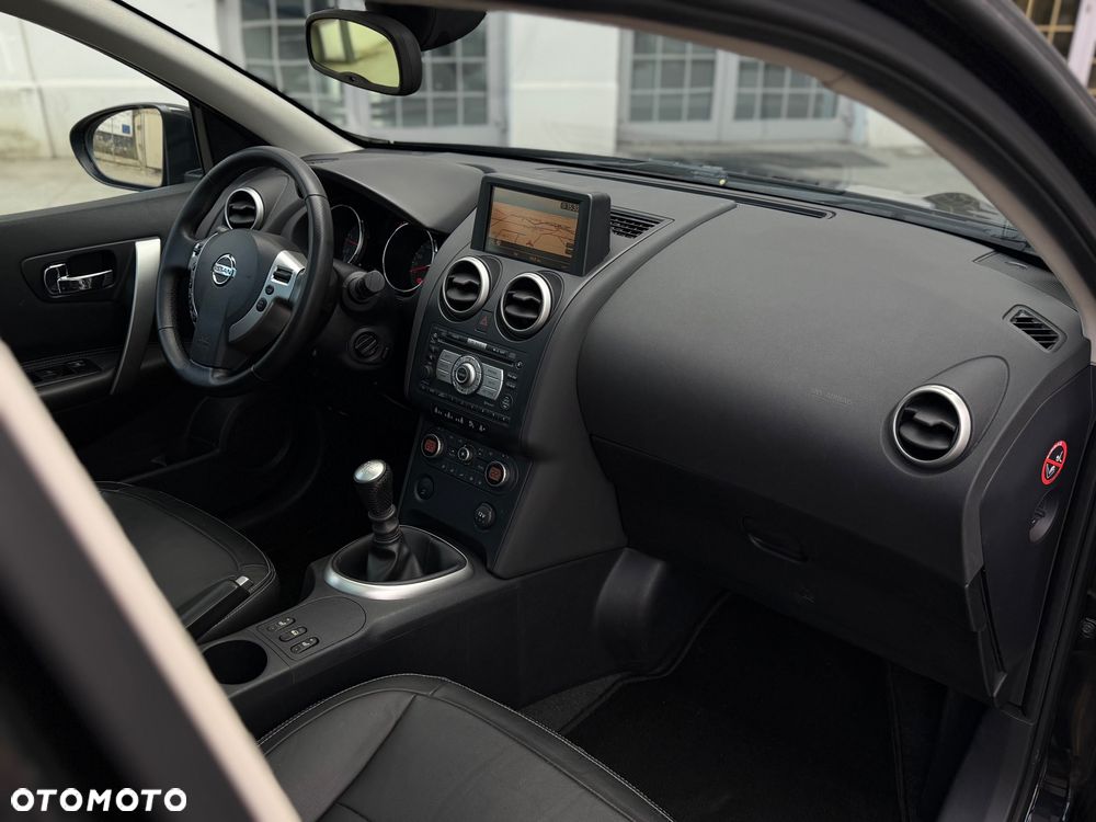 Nissan Qashqai 2.0 dCi DPF tekna - 22