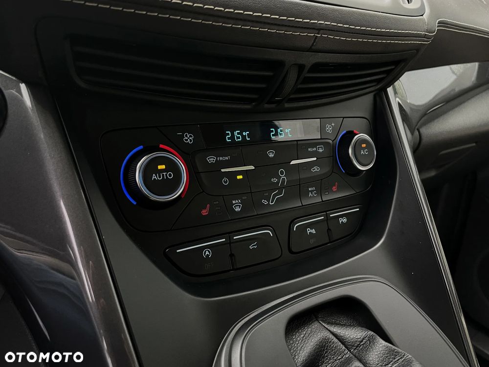 Ford Kuga 2.0 TDCi 4x4 Vignale - 31