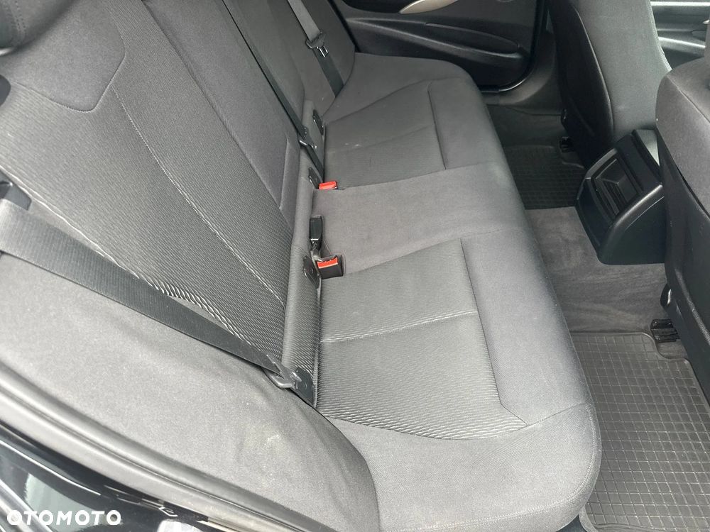 BMW Seria 3 318d - 20