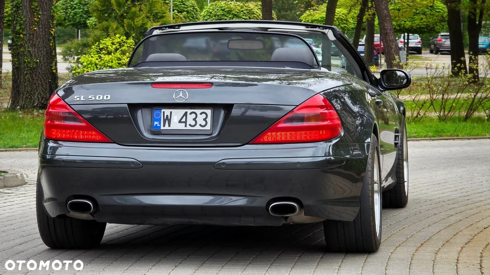 Mercedes-Benz SL - 17