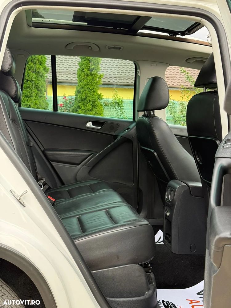 Volkswagen Tiguan 2.0 TDI DPF BlueMotion Technology Exclusive - 10