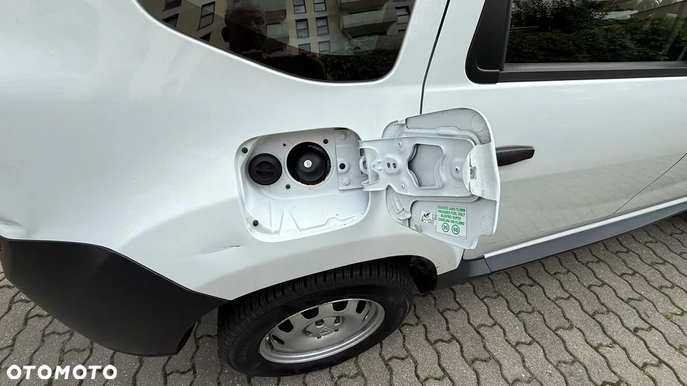 Dacia Duster 1.6 SCe Laureate 4x4 S&S - 12