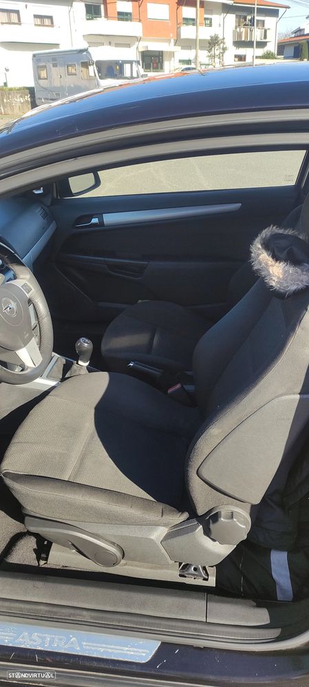 Opel Astra GTC 1.9 CDTI - 9