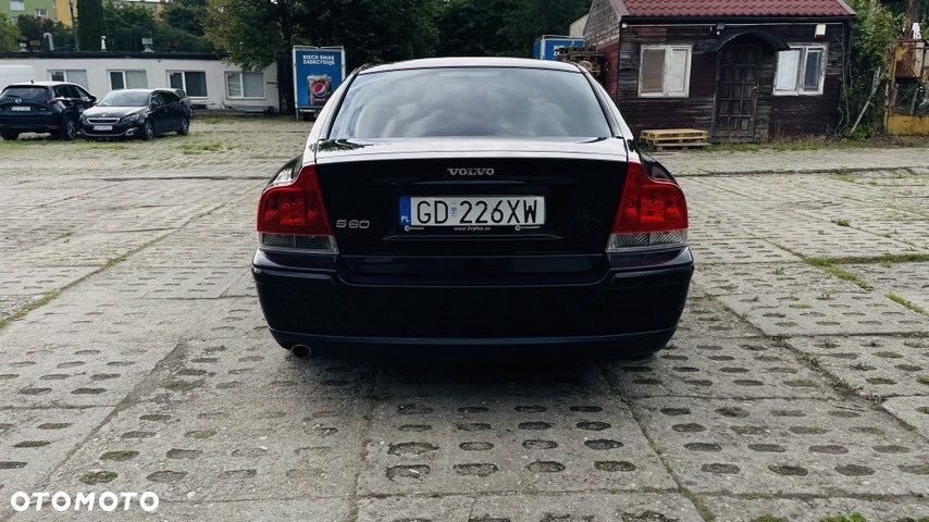 Volvo S60 2.4 - 9
