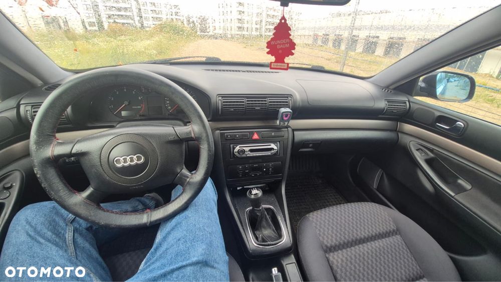 Audi A4 Limousine - 7