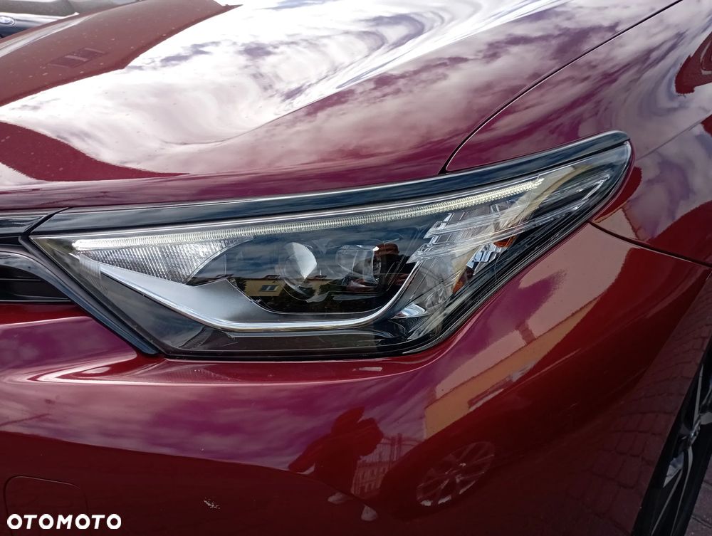 Toyota Auris 1.6 Selection - 24