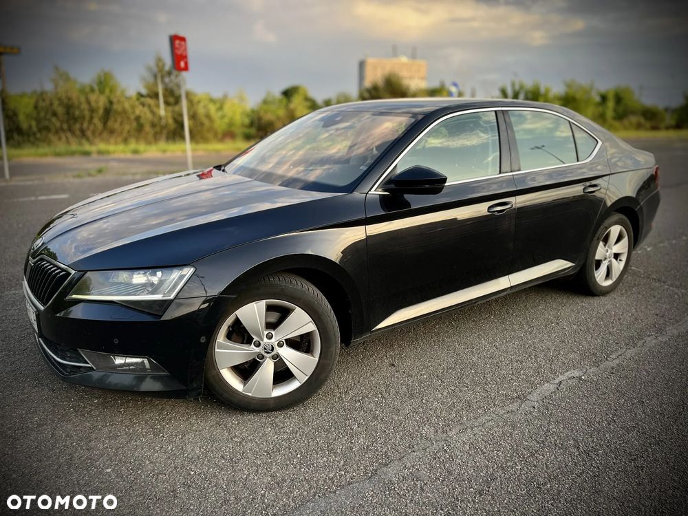 Skoda Superb 2.0 TDI Style DSG - 6