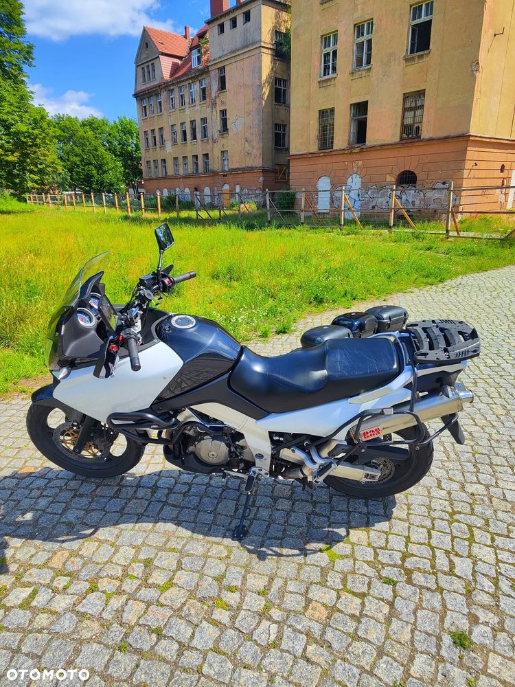 Suzuki V-STROM - 2