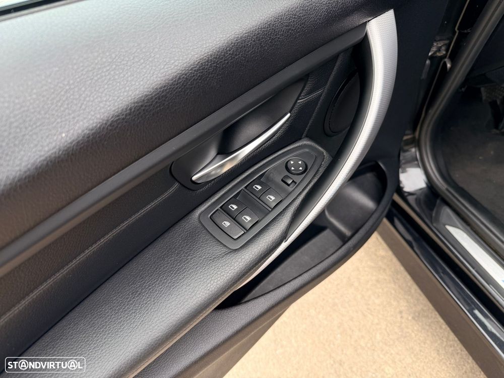 BMW 320 d Auto Pack M - 18