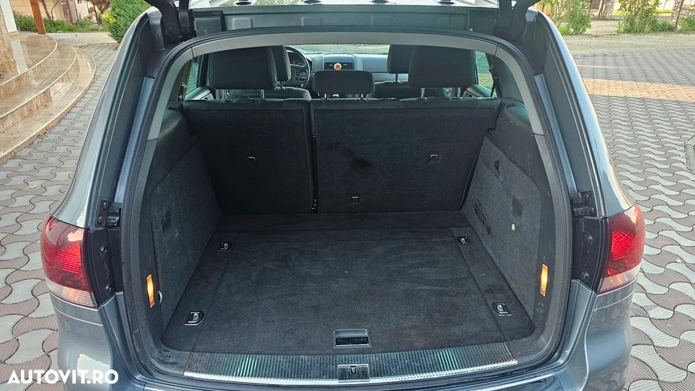 Volkswagen Touareg 3.0 V6 TDI DPF Mountain - 16