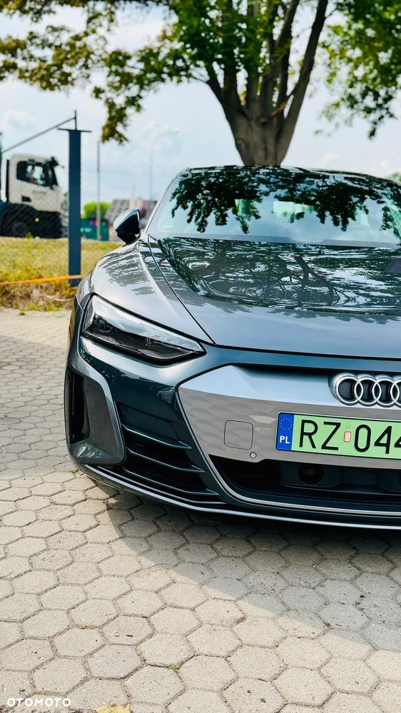 Audi e-tron GT quattro - 11