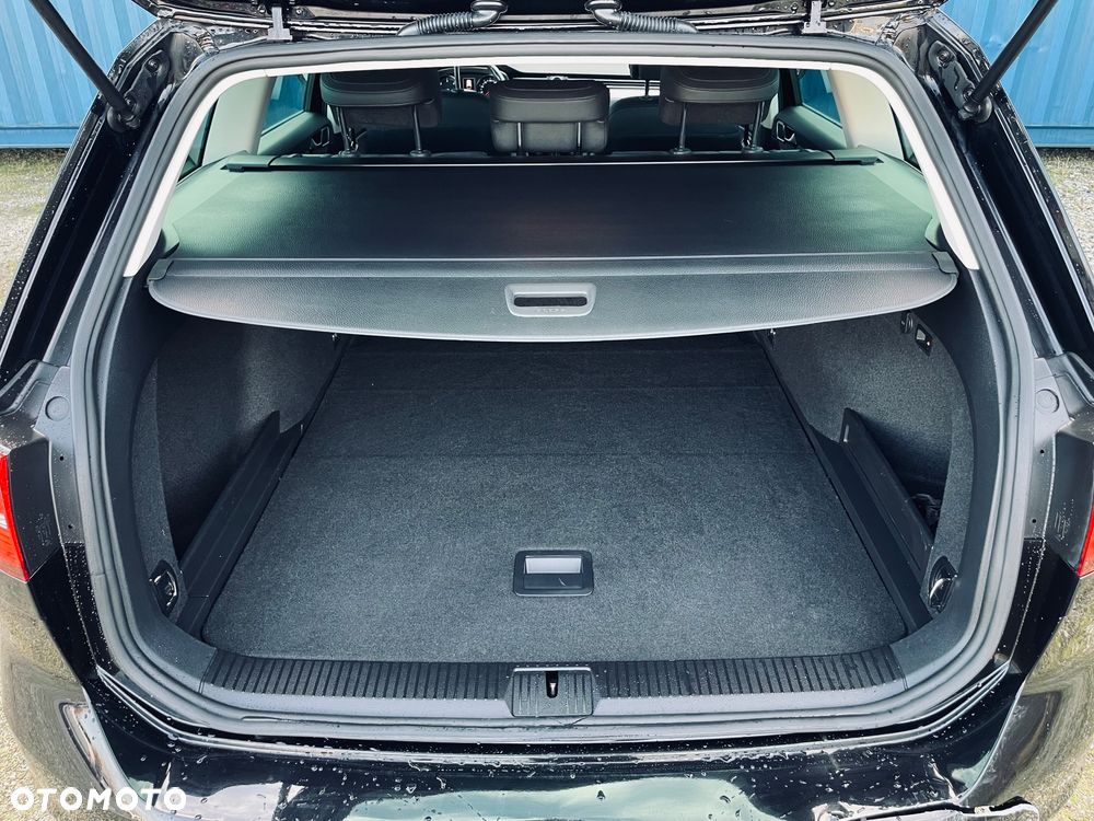 Volkswagen Passat 2.0 TDI (BlueMotion Technology) Highline - 16