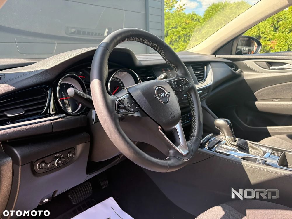 Opel Insignia 1.5 T Enjoy S&S - 12