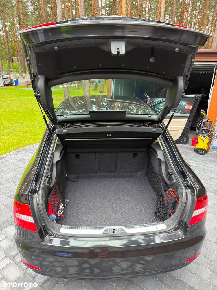 Skoda Superb 2.0 TSI Business DSG - 13