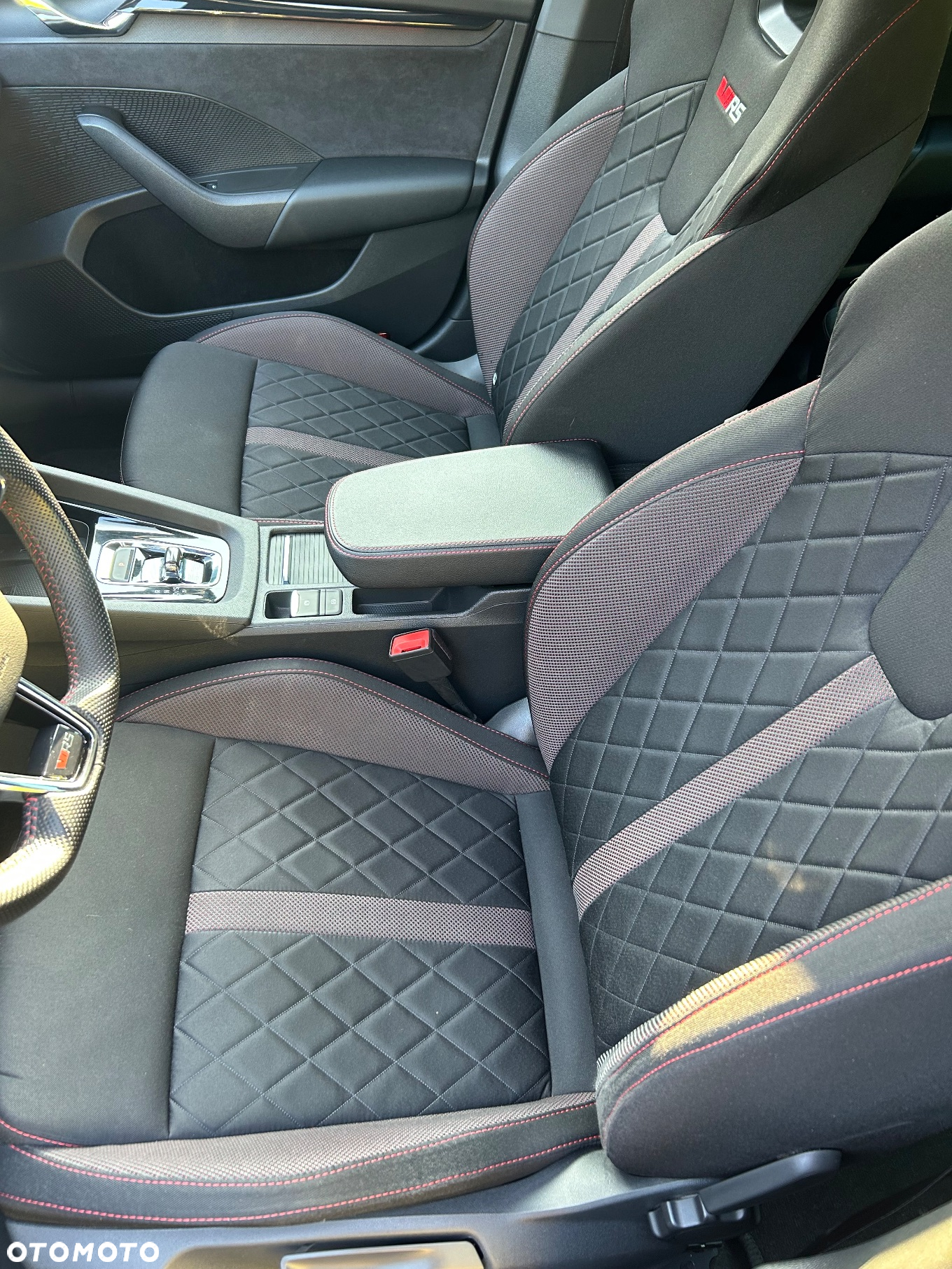 Skoda Octavia 2.0 TDI DSG RS First Edition - 13