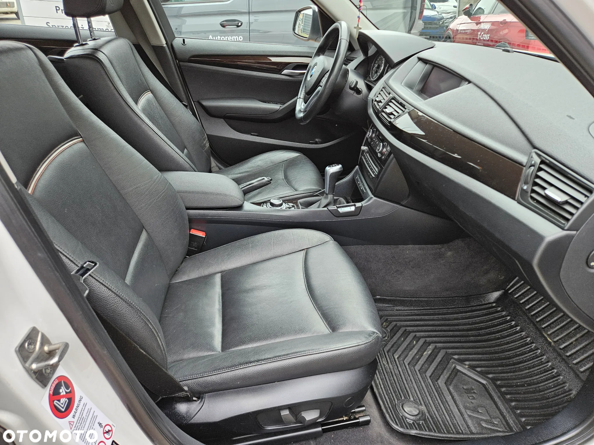 BMW X1 xDrive18d xLine - 13