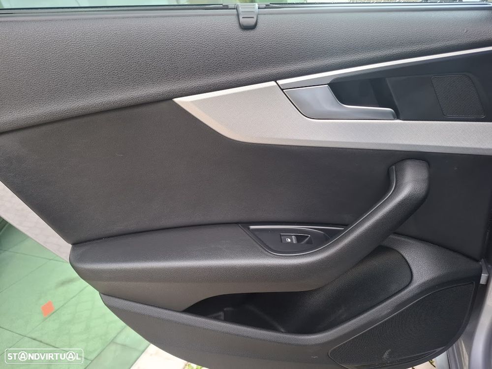 Audi A4 Avant 2.0 TDI S-line - 33