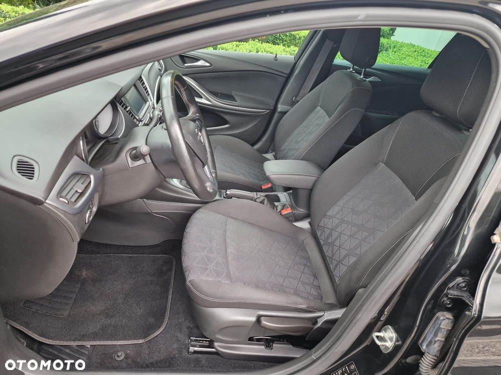 Opel Astra 1.4 Turbo 120 Jahre - 20