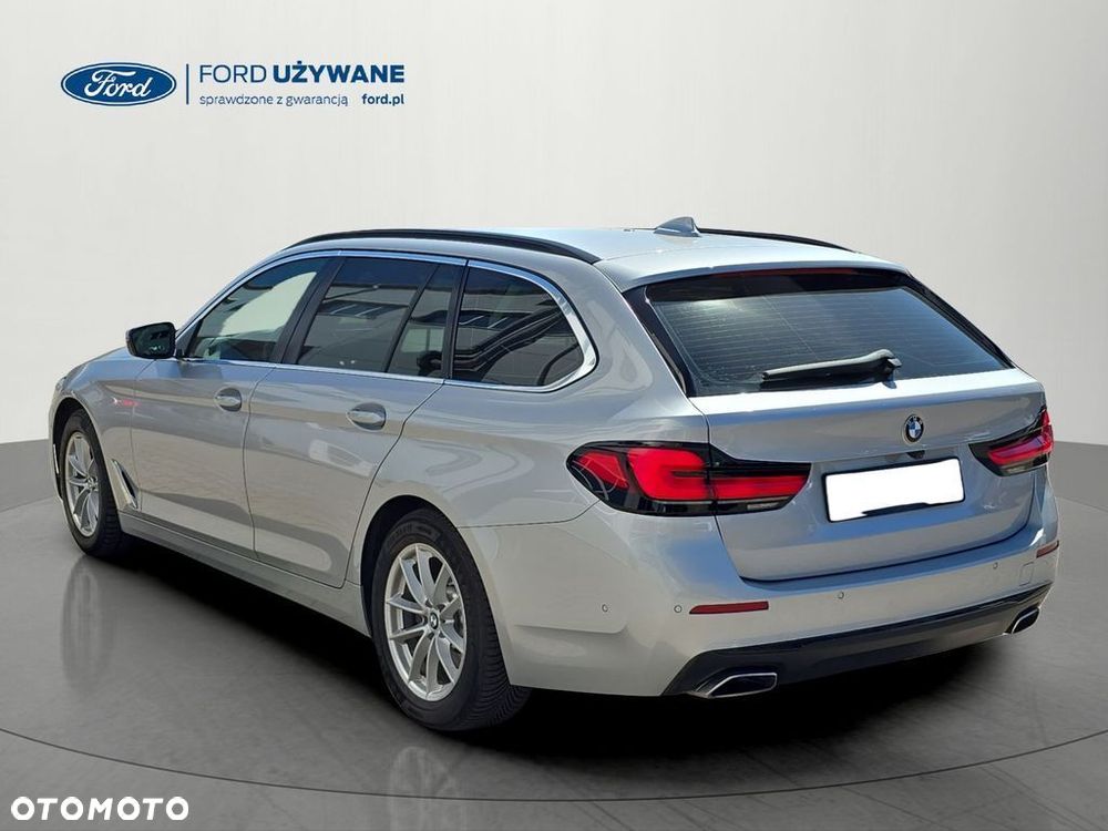 BMW Seria 5 530d mHEV - 13