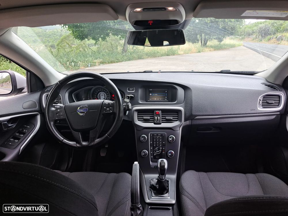 Volvo V40 D2 Kinetic - 3