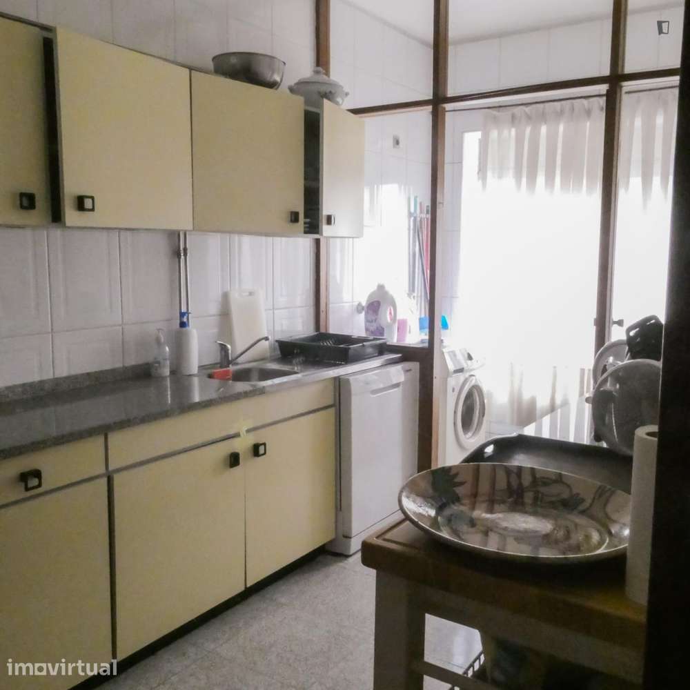 Quarto - localizado em Cedofeita Porto - Grande imagem: 3/13
