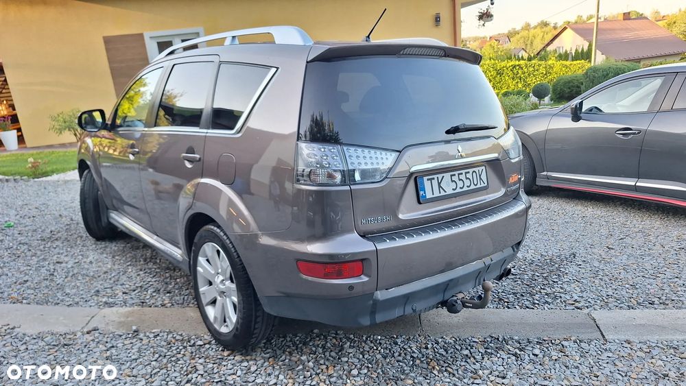 Mitsubishi Outlander 2.0 DID Instyle - 3