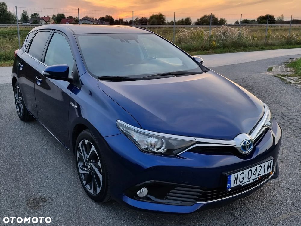 Toyota Auris 1.8 VVT-i Automatik Edition - 1