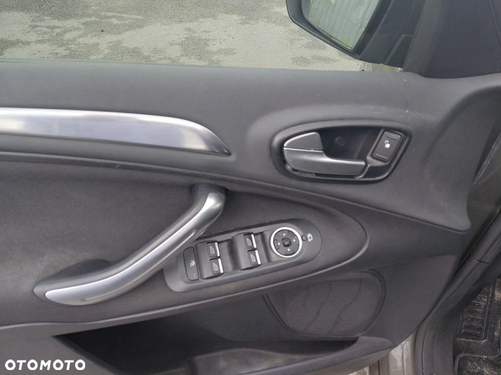 Ford S-Max 2.0 TDCi DPF Business Edition - 17