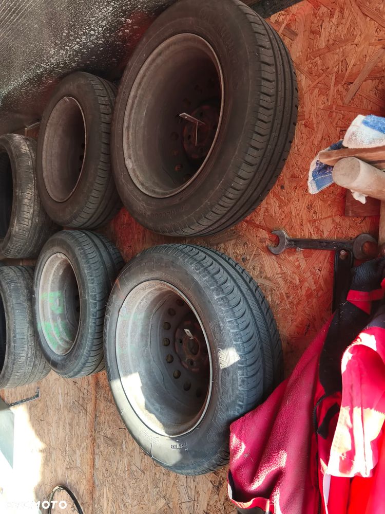 Toyota Yaris Verso 1.3 - 13