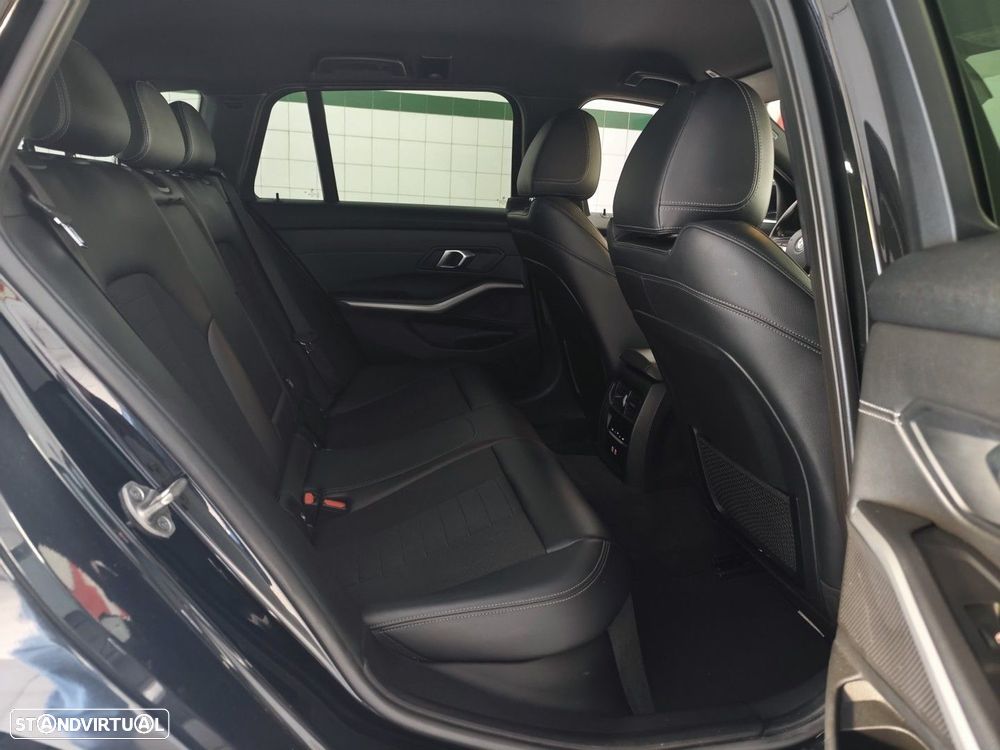 BMW 320 e Touring Auto - 15