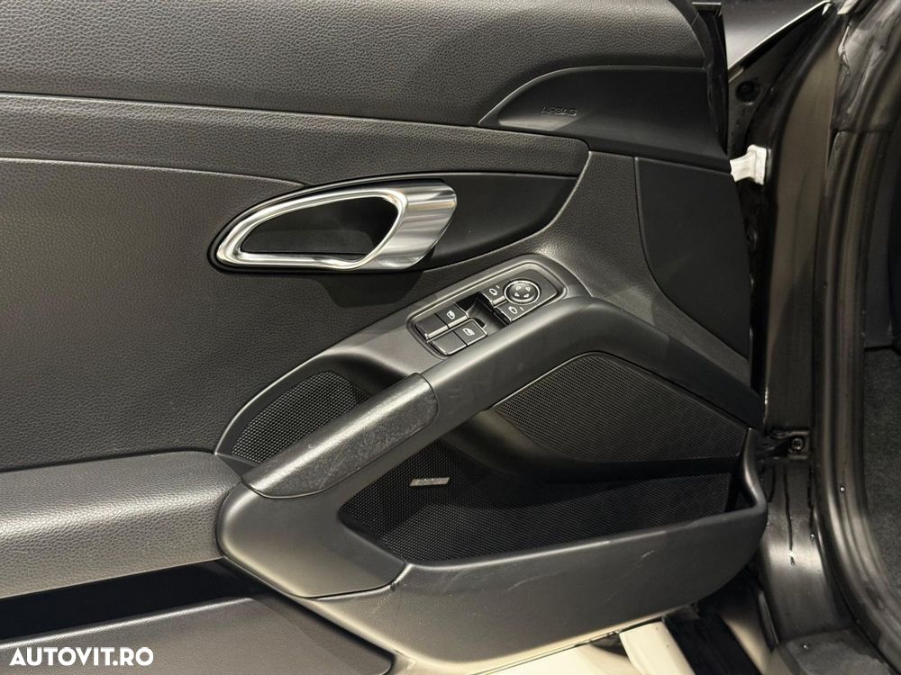 Porsche Boxster 718 PDK - 11