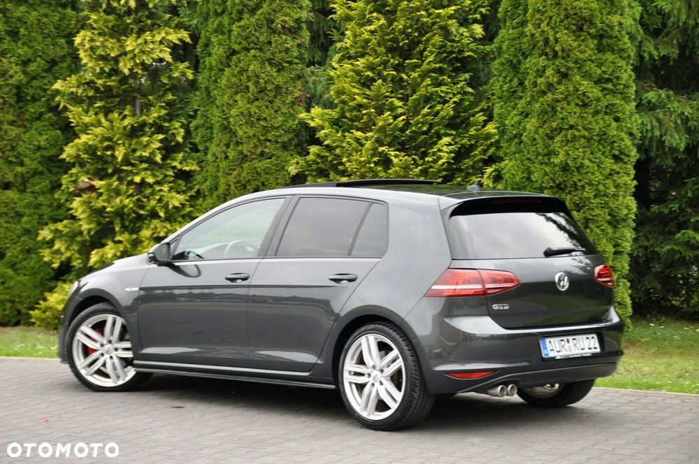 Volkswagen Golf - 13