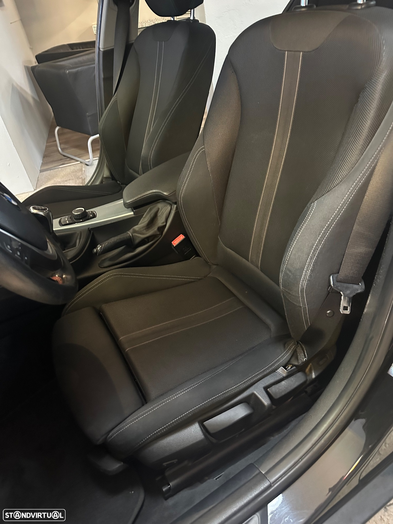 BMW 318 d Line Sport - 13