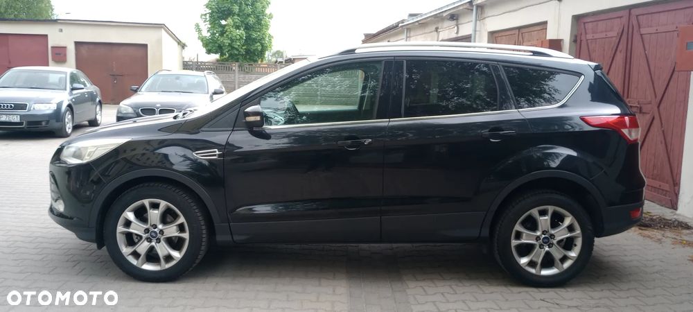 Ford Kuga 1.6 EcoBoost 2x4 Titanium - 2