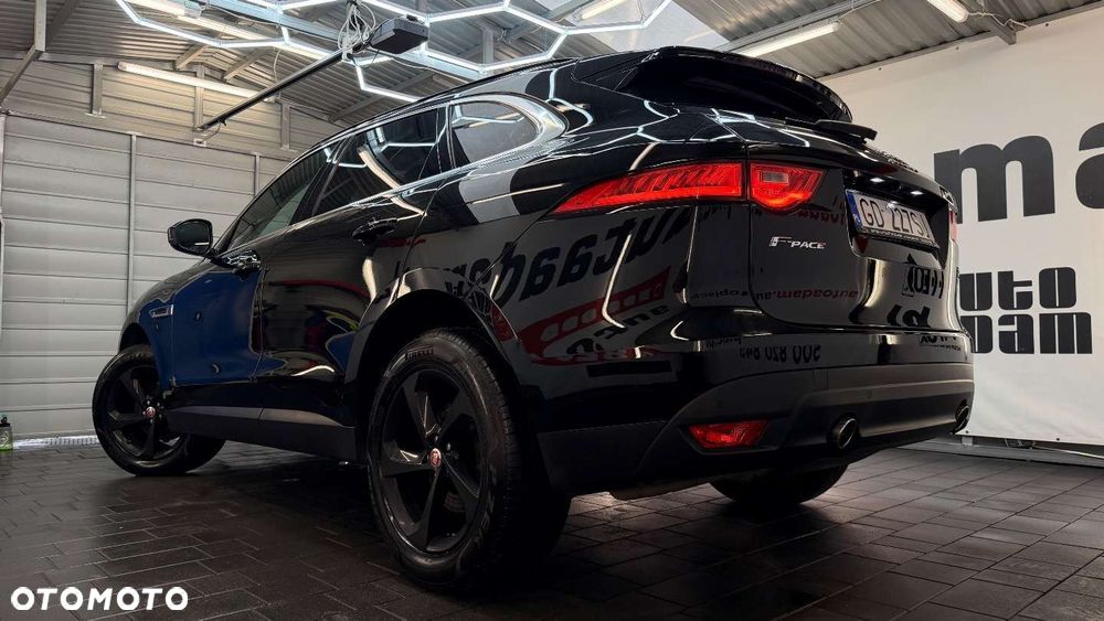 Jaguar F-Pace - 13