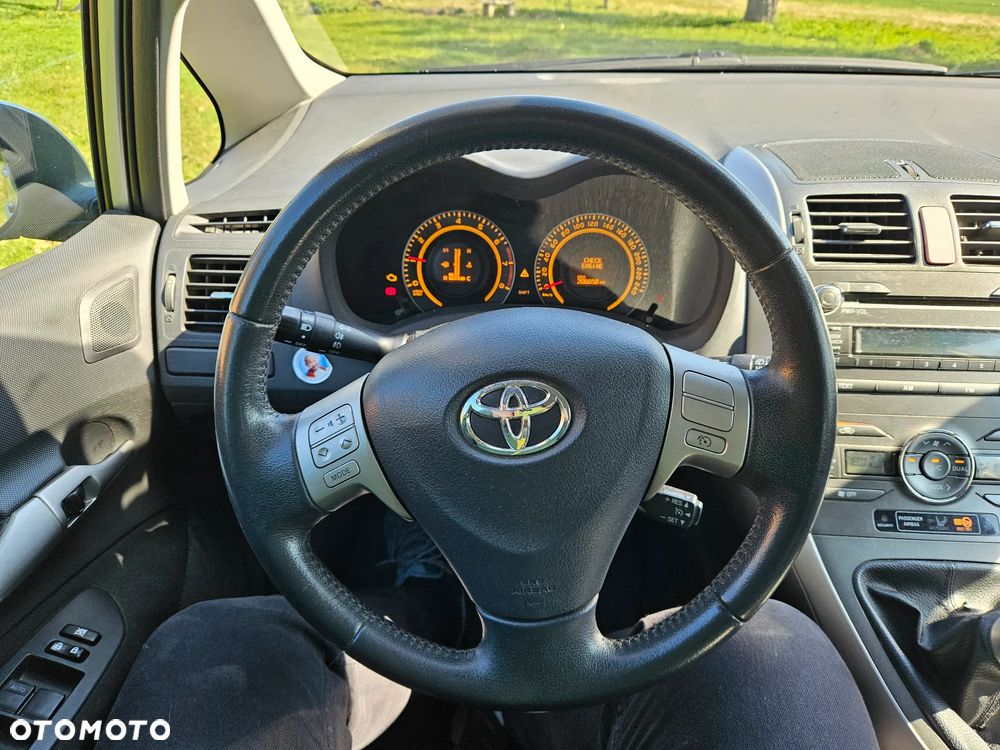 Toyota Auris 1.6 VVT-i Sol - 11