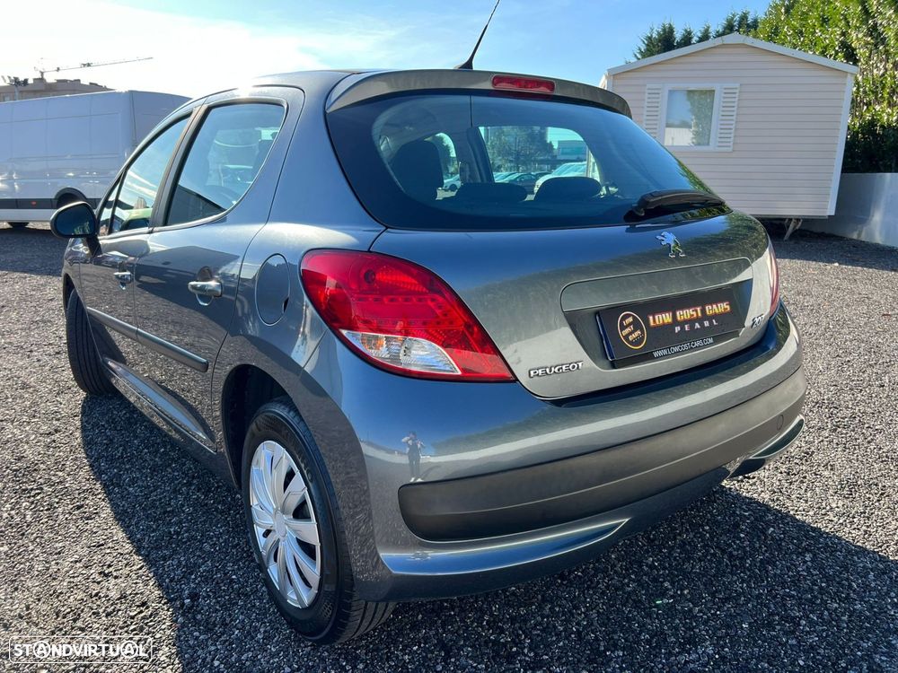 Peugeot 207 1.4 16V Active - 21