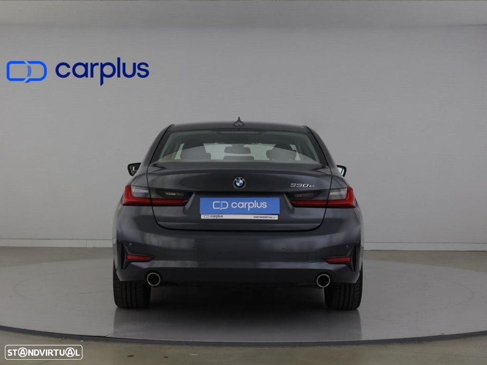 BMW 330 e Auto - 6