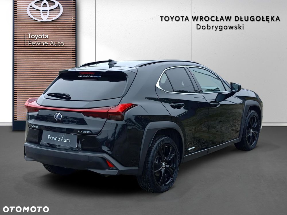 Lexus UX - 7