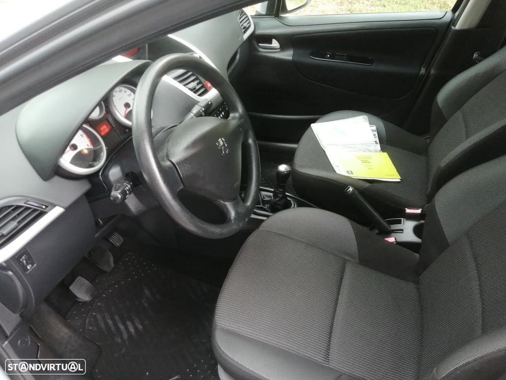 Peugeot 207 1.4 HDi Premium - 7