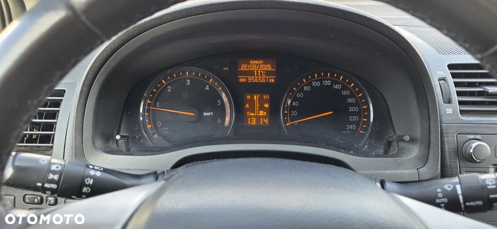 Toyota Avensis 2.0 D-4D Sol - 21