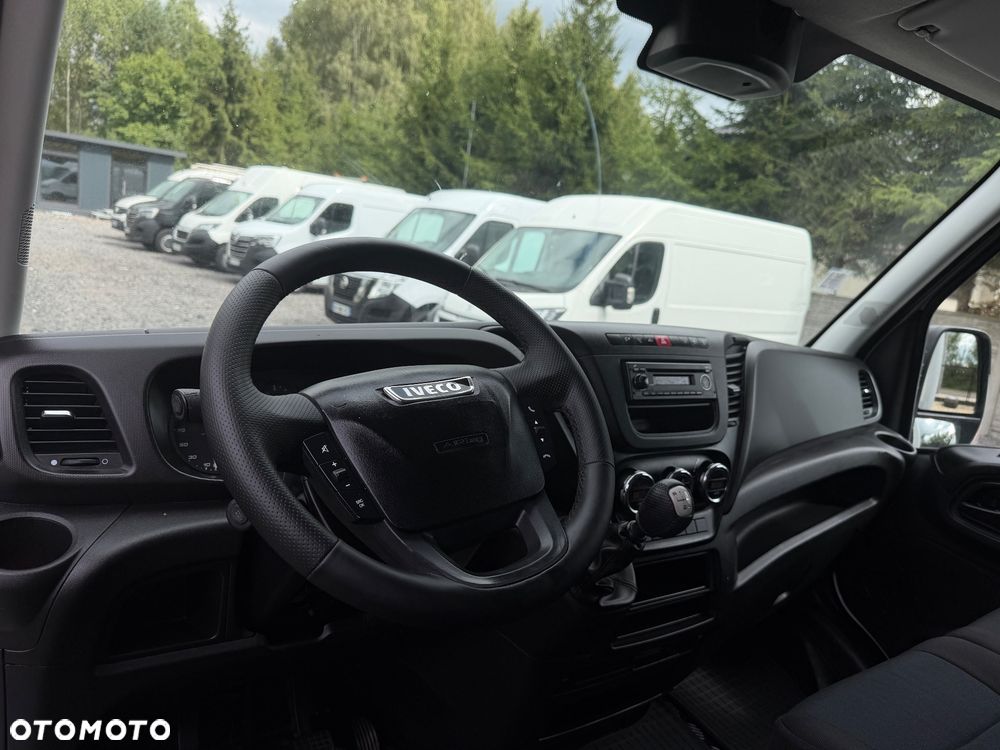 Iveco DAILY / 2.3D / KONTENER / WINDA / FV23% / BLIŹNIAK /UDT - 18