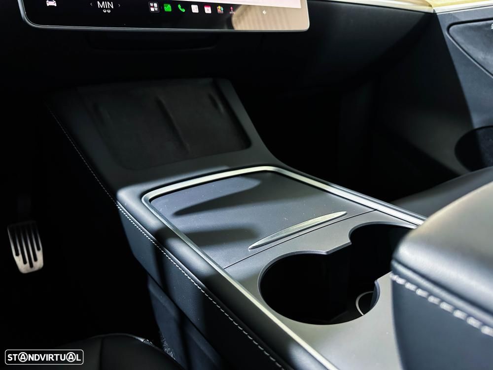 Tesla Model Y Standard - 49