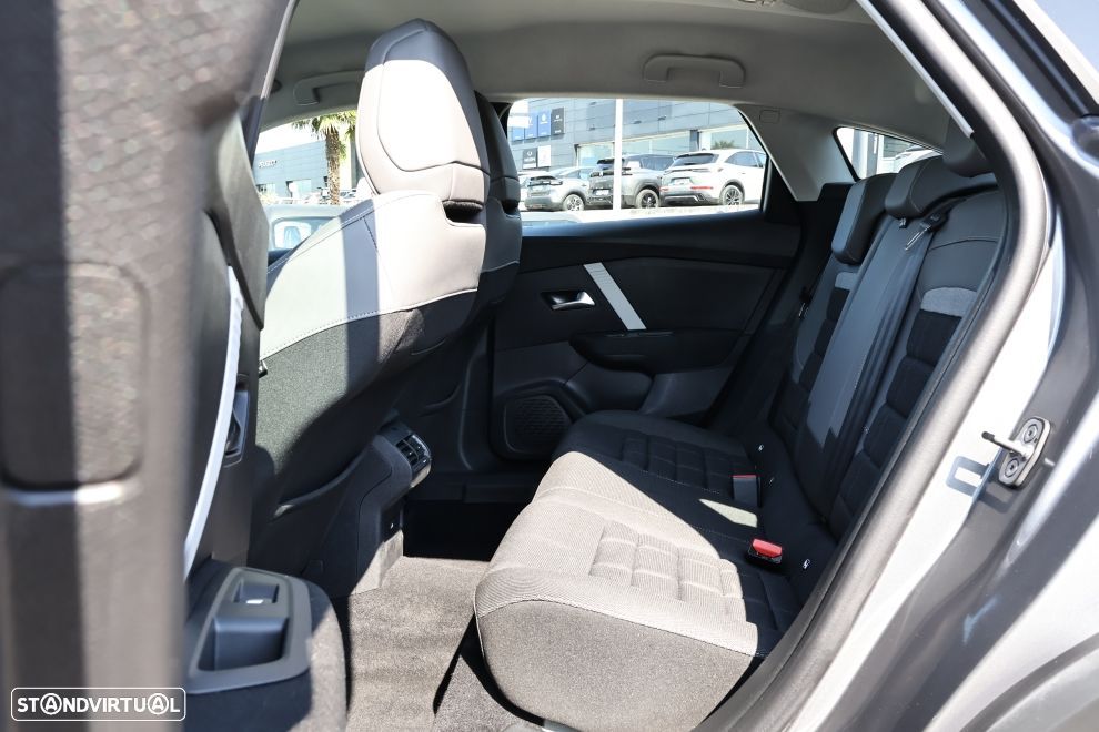 Citroën C4 PureTech 130 Stop&Start EAT8 PLUS - 17
